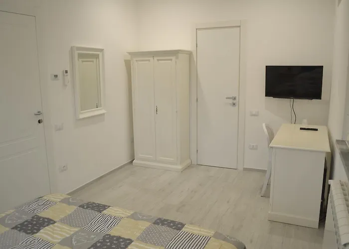 Zena Affittacamere Pensión Marinella di Sarzana